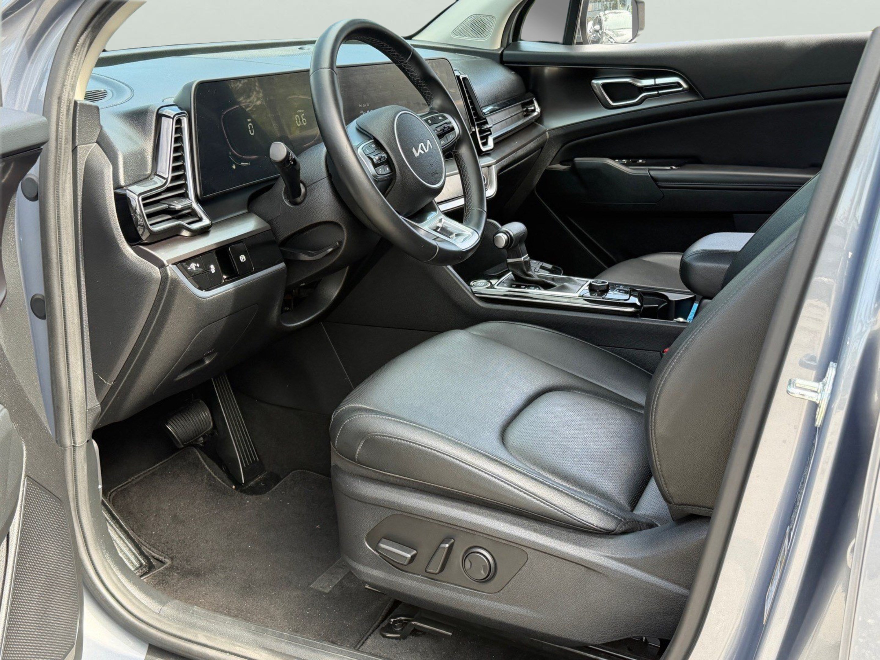 Certified 2023 Kia Sportage EX FWD image 10
