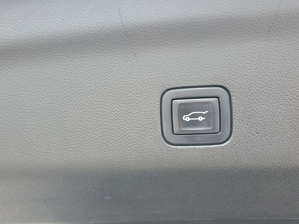 Used 2023 Chevrolet Tahoe LT w/ Luxury Package image 27