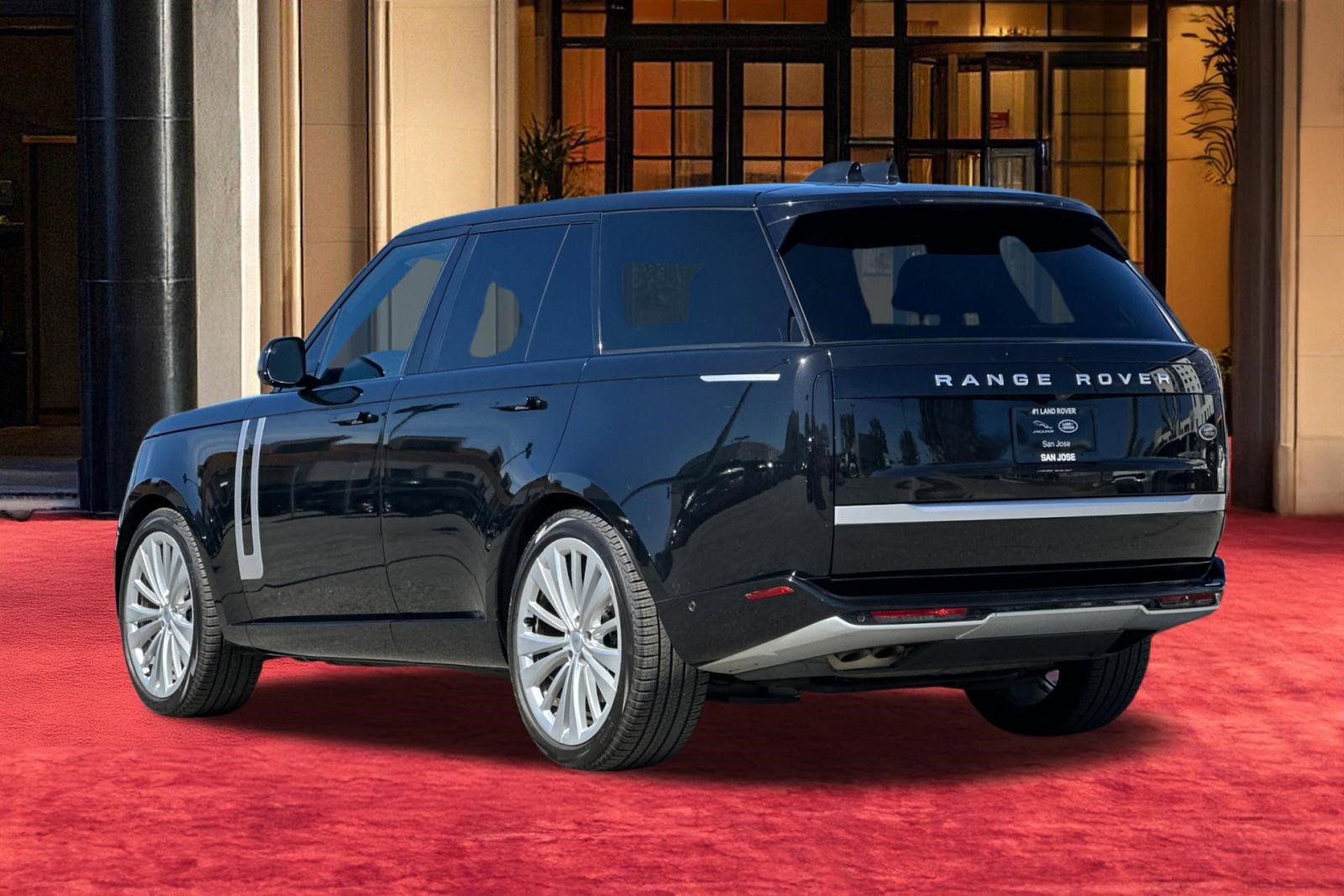 Certified 2023 Land Rover Range Rover First Edition image 4