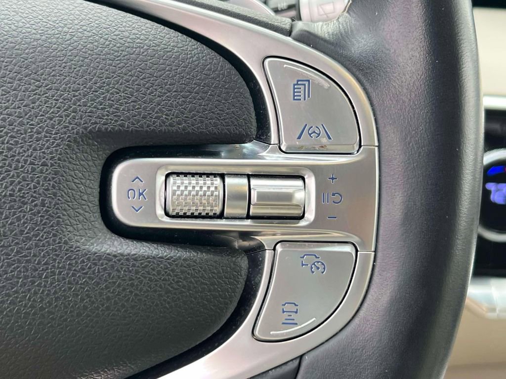 Certified 2023 Genesis GV70 2.5T Select w/ Select Package image 24