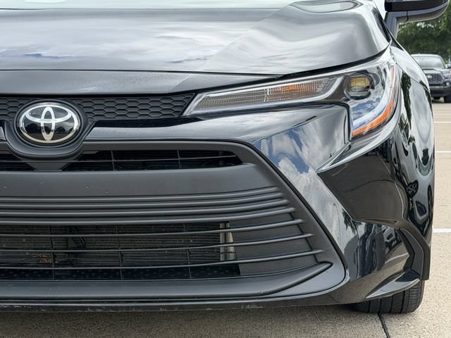 Certified 2025 Toyota Corolla LE FWD image 9