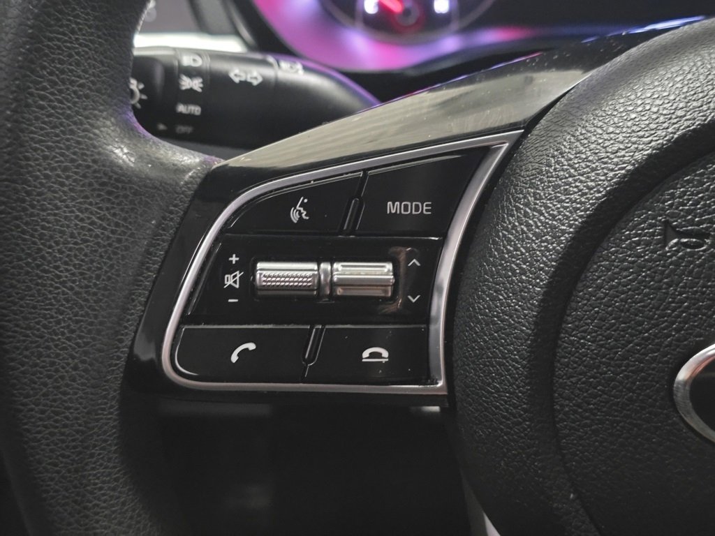 Used 2020 Kia Optima LX image 31