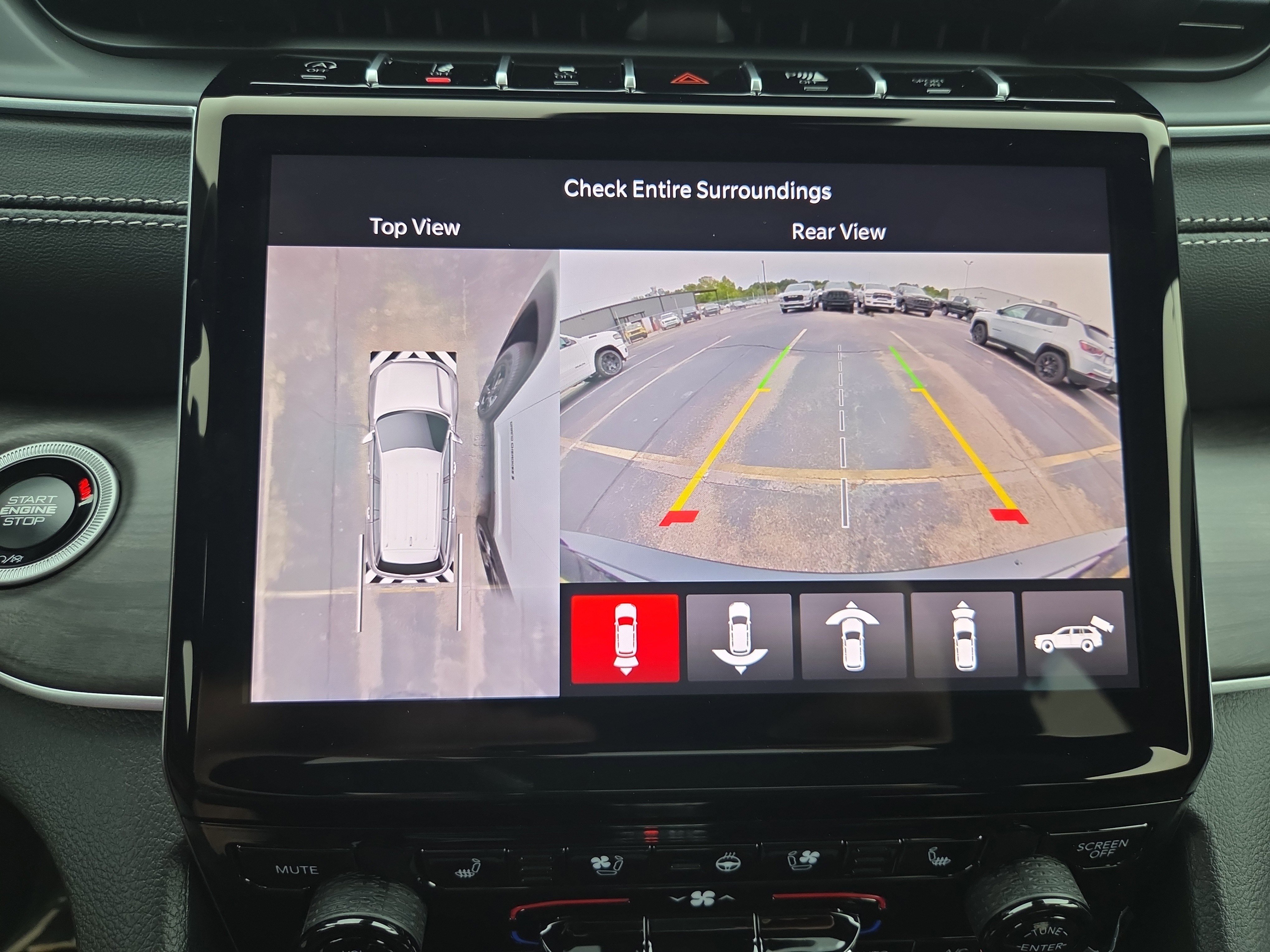 New 2025 Jeep Grand Cherokee Limited w/ Luxury Tech Group II RWD image 11