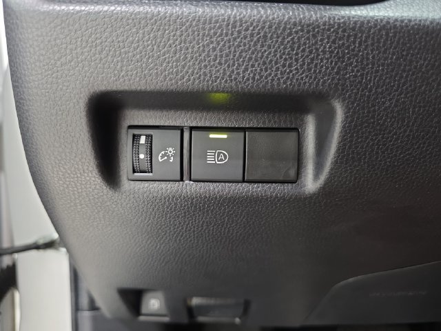 Certified 2025 Toyota RAV4 XLE AWD/4WD image 21