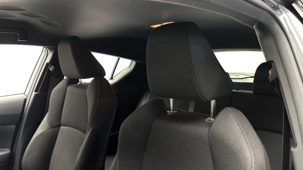 Used 2019 Toyota C-HR LE FWD image 14