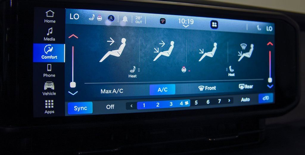 Used 2025 Jeep Wrangler Unlimited Sahara image 22