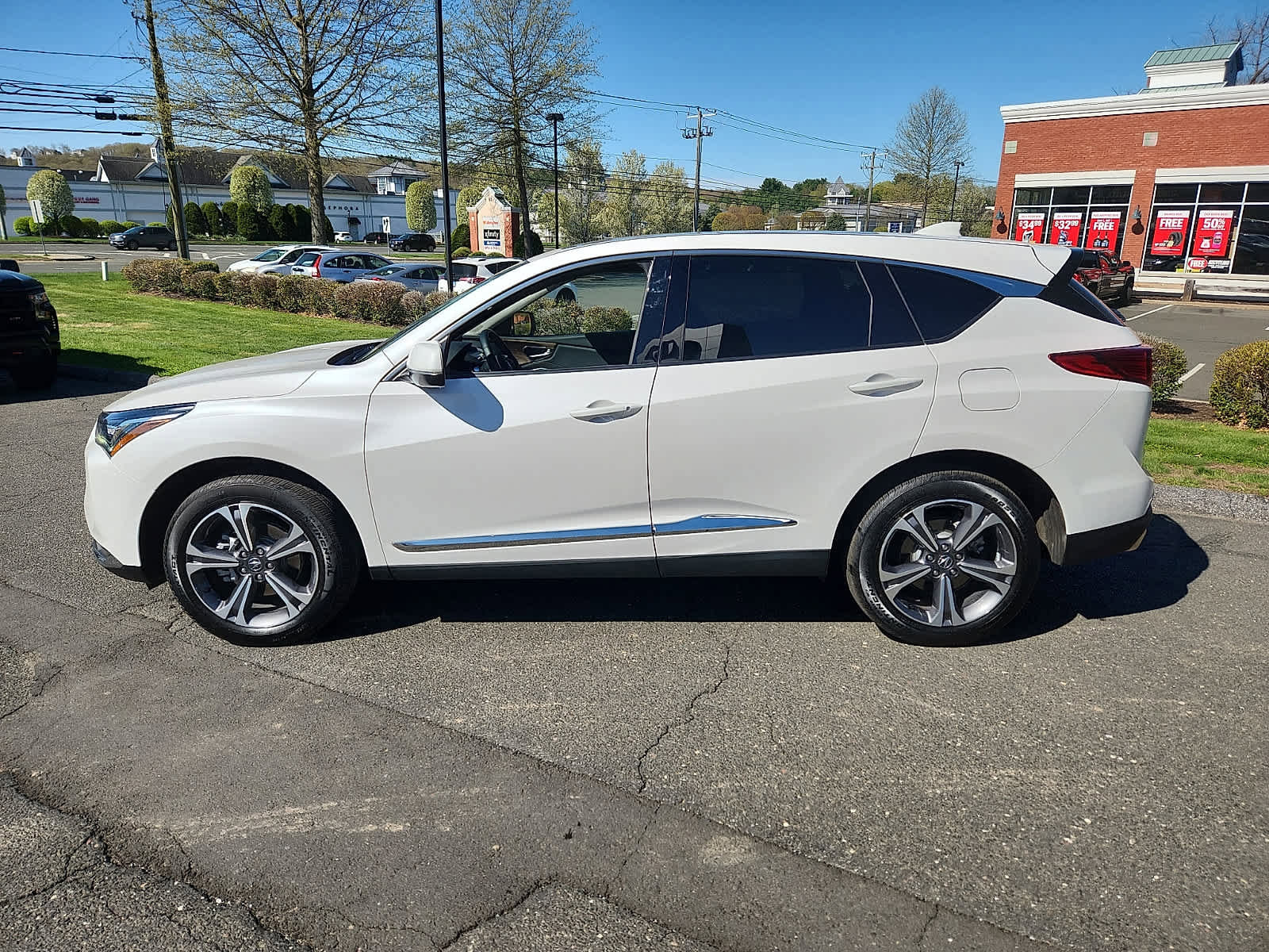 Used 2023 Acura RDX AWD w/ Advance Package image 8