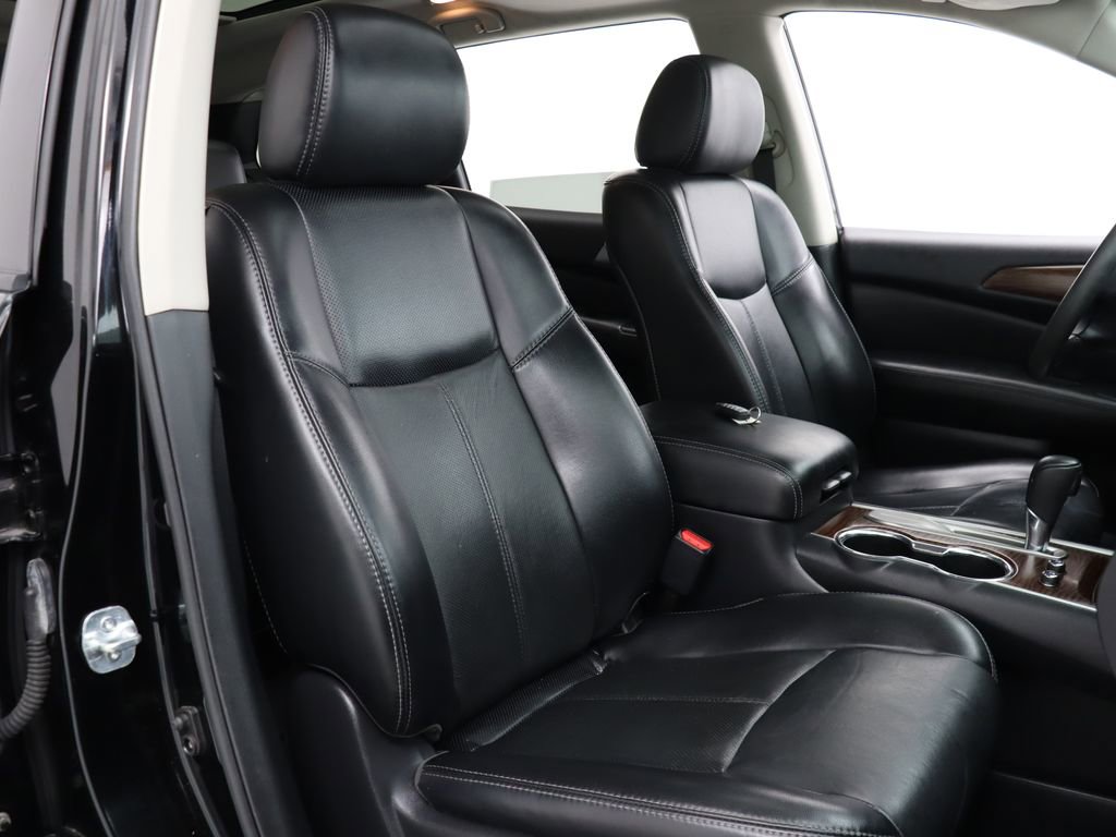 Used 2017 Nissan Pathfinder Platinum w/ Midnight Edition Package image 28