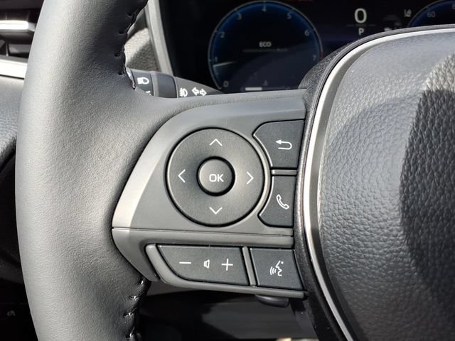 Used 2026 Toyota Corolla Cross XLE FWD image 25