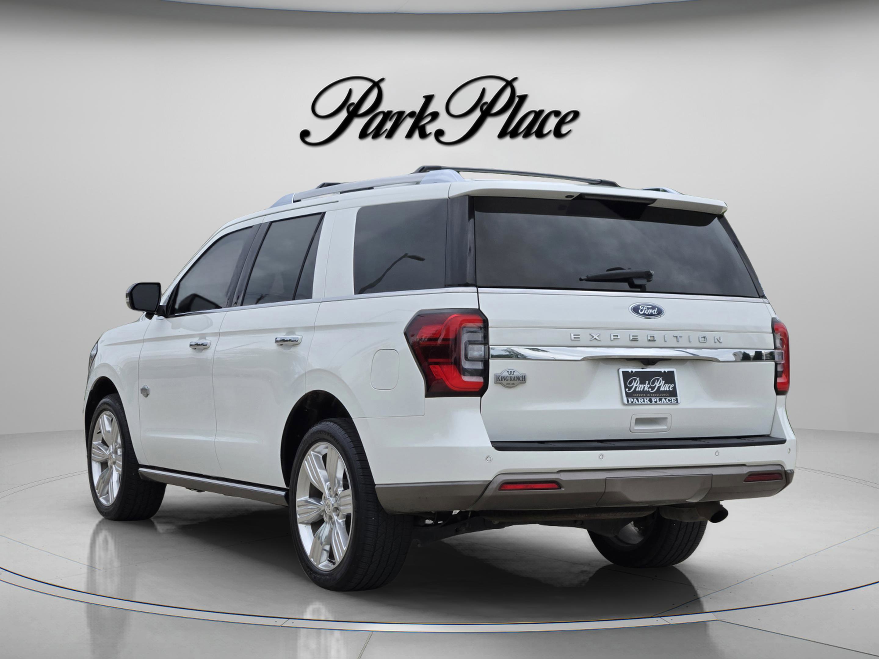 Used 2023 Ford Expedition King Ranch AWD/4WD image 3