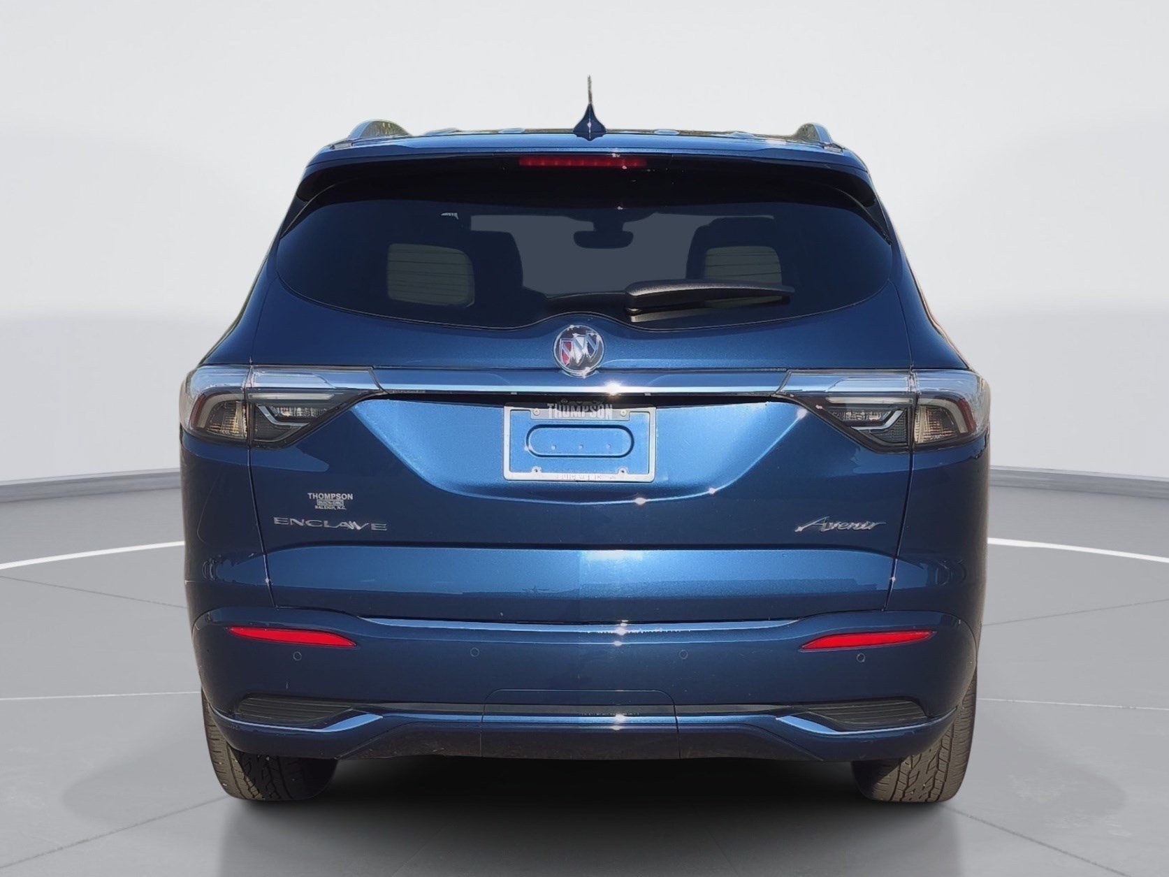 Used 2024 Buick Enclave Avenir w/ Avenir Technology Package FWD image 4