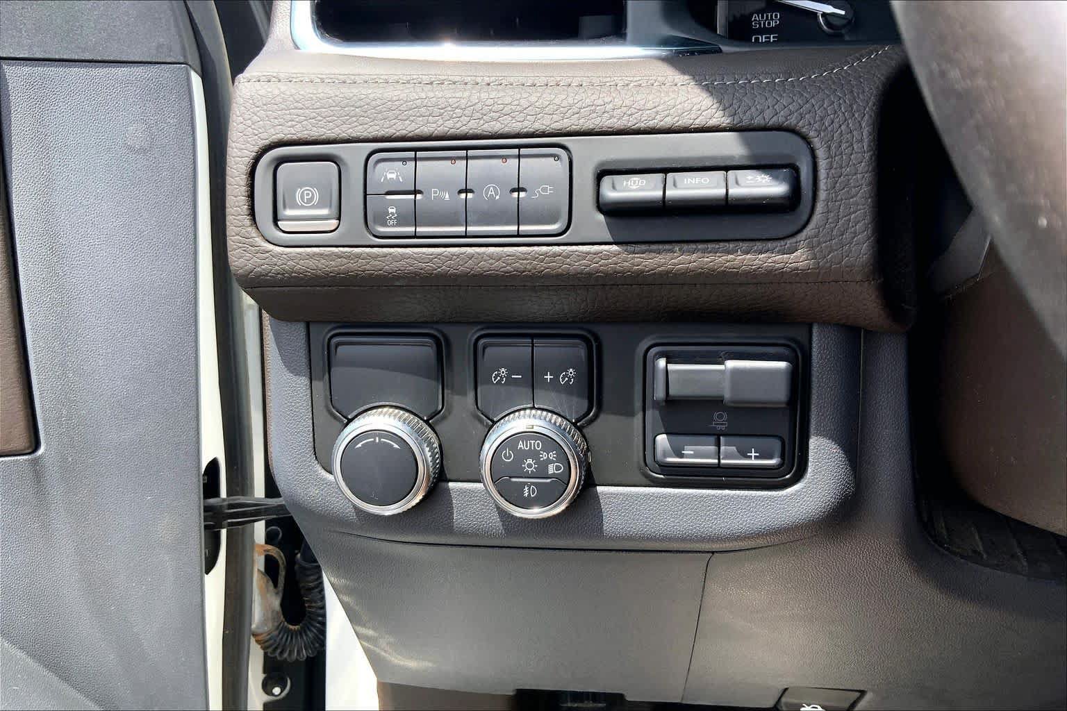 Used 2021 GMC Yukon Denali w/ Advanced Technology Package RWD image 36