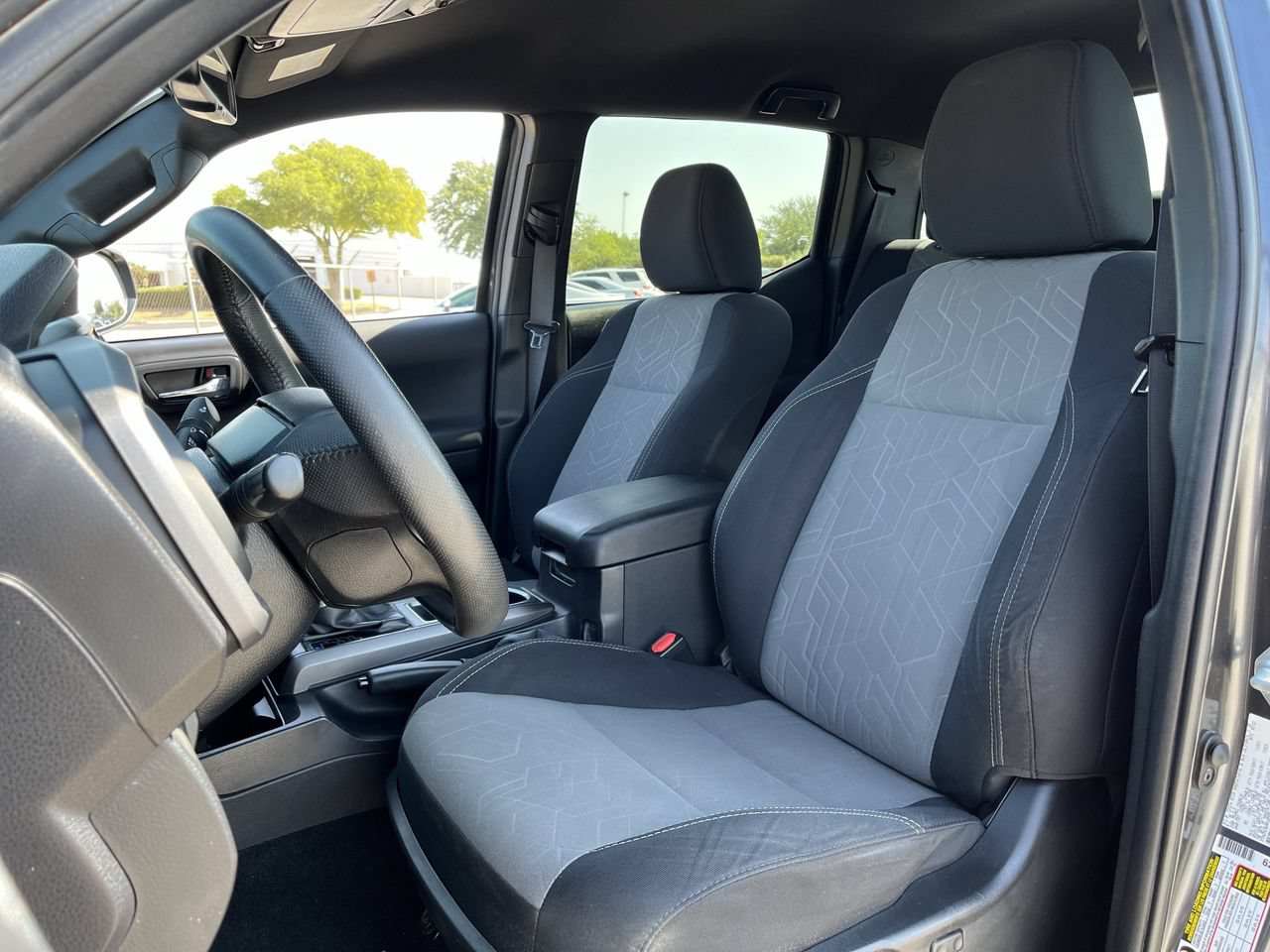 Used 2022 Toyota Tacoma TRD Sport w/ Technology Package RWD image 22