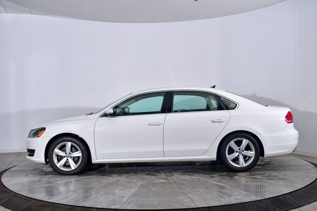 Used 2015 Volkswagen Passat 1.8T SE image 2
