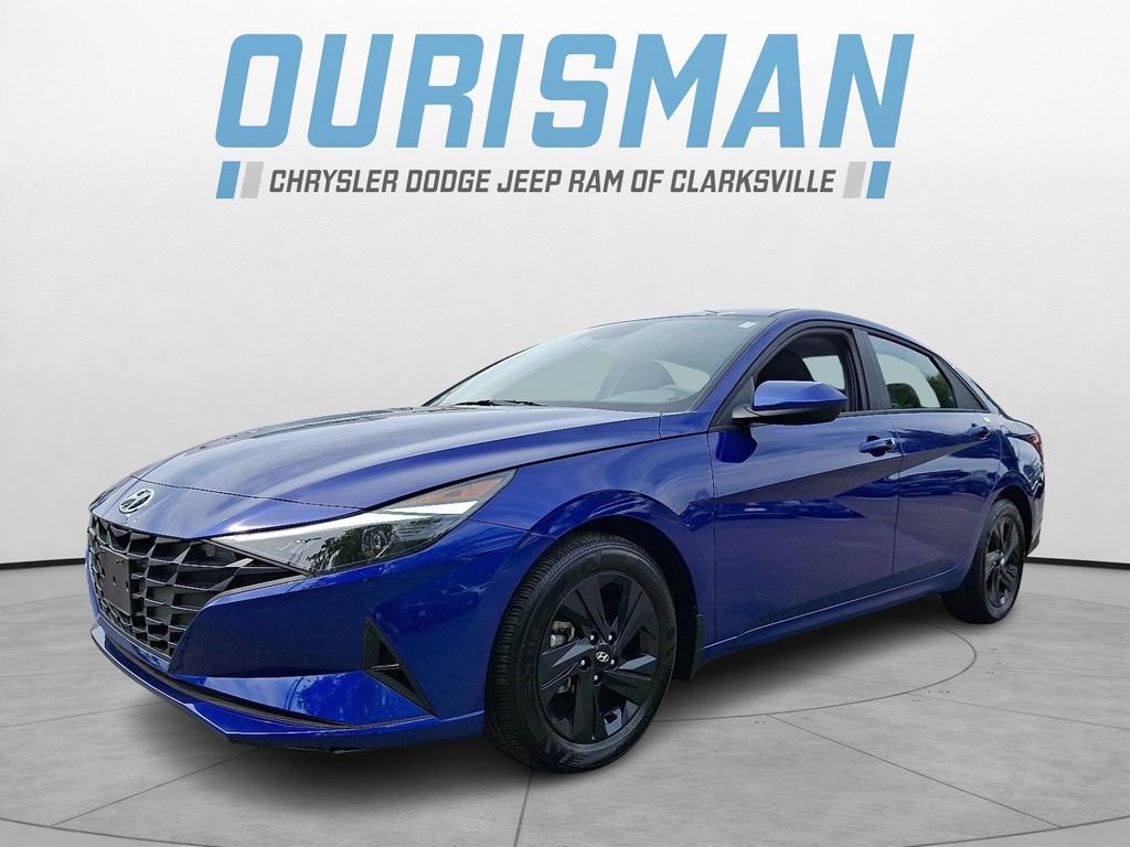 Used 2023 Hyundai Elantra SEL FWD image 3
