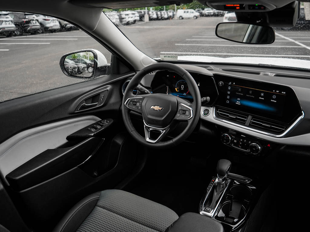 New 2026 Chevrolet Trax LT w/ LT Convenience Package FWD image 13