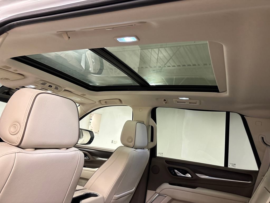 Used 2021 GMC Yukon Denali w/ Denali Premium Package image 32