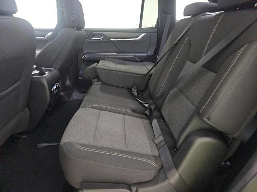 Used 2025 GMC Acadia Elevation image 11