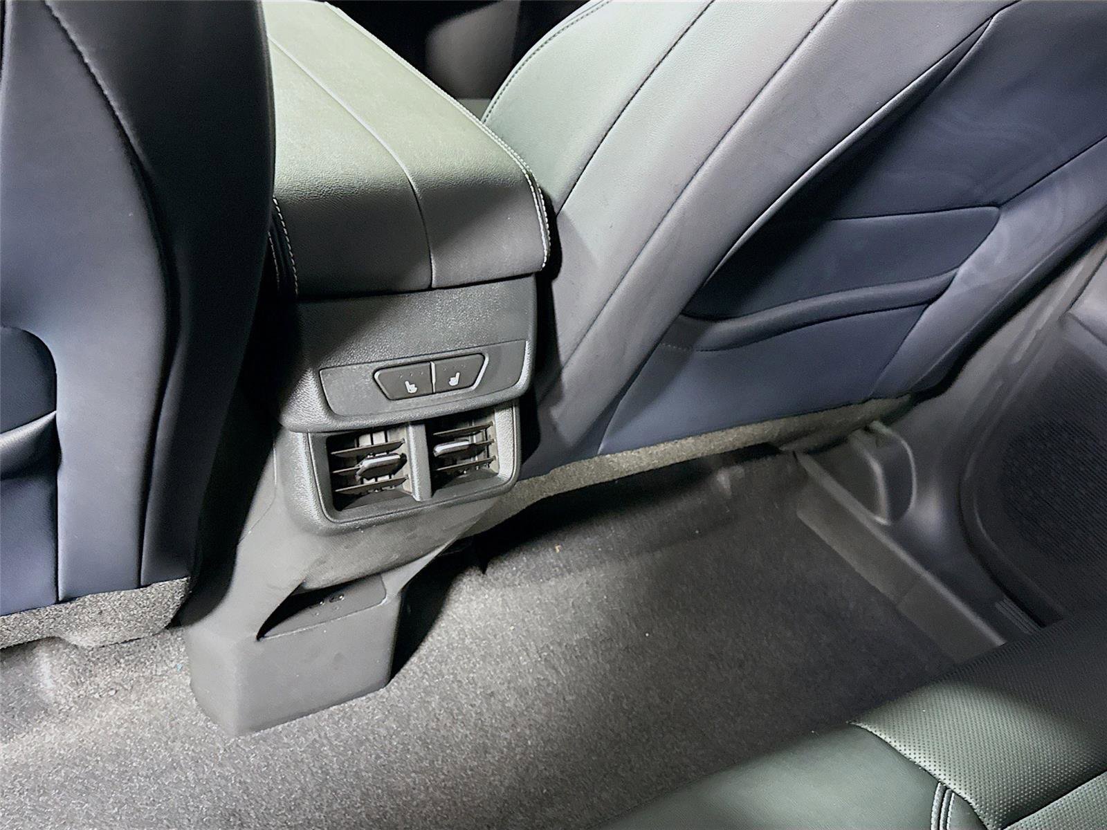 New 2026 GMC Terrain Elevation w/ Elevation Premium Package AWD/4WD image 18