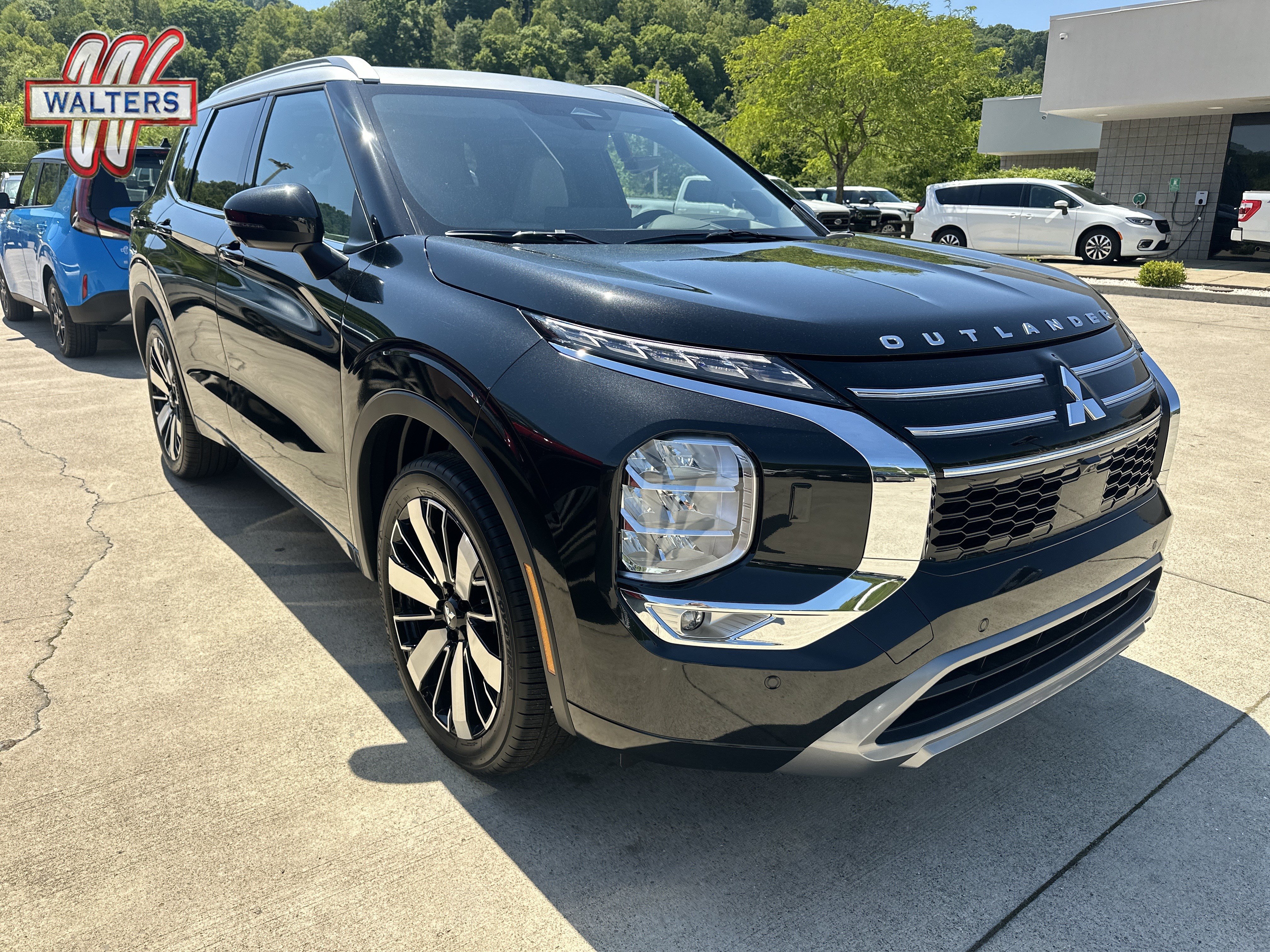Used 2025 Mitsubishi Outlander AWD