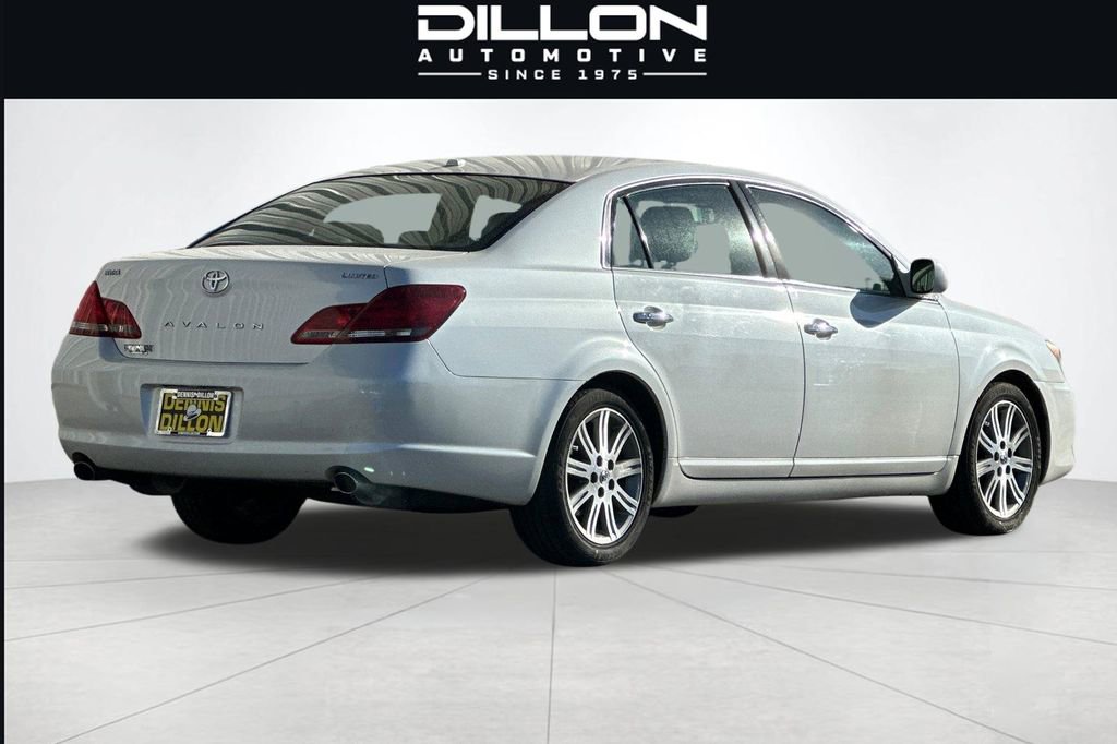 Used 2010 Toyota Avalon Limited FWD image 4