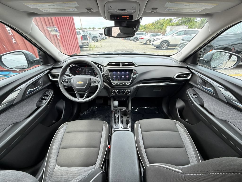 Used 2021 Chevrolet TrailBlazer LT w/ Convenience Package AWD/4WD image 21