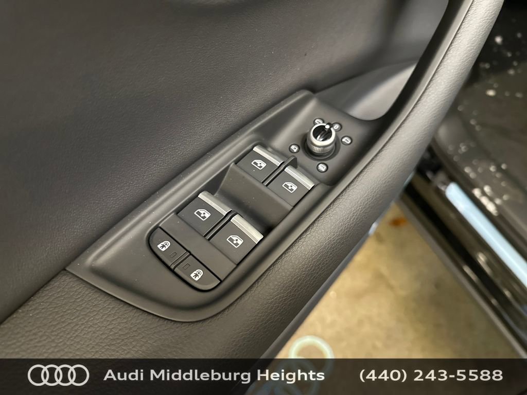 Used 2026 Audi Q7 3.0T Premium w/ Convenience Plus Package image 12