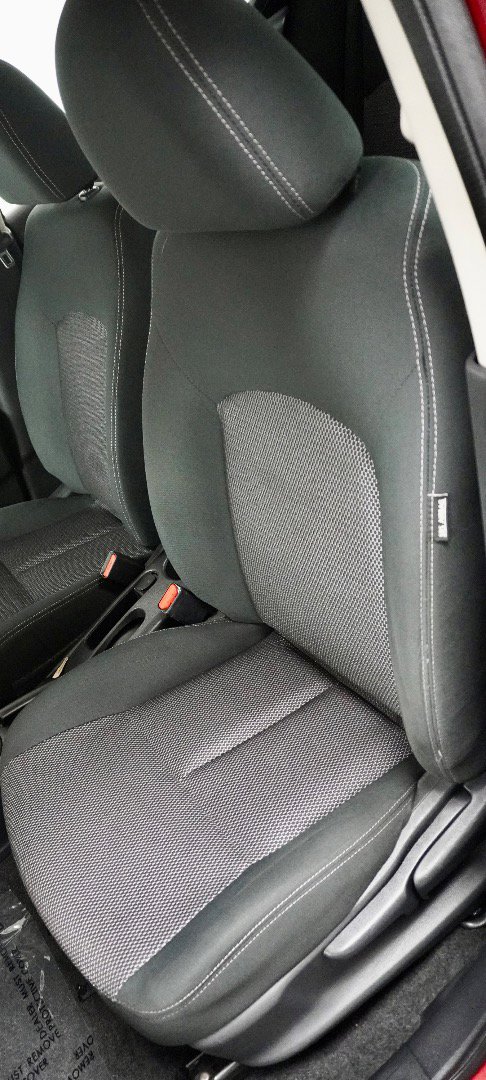 Used 2017 Nissan Versa SV w/ SV Special Edition Package image 3