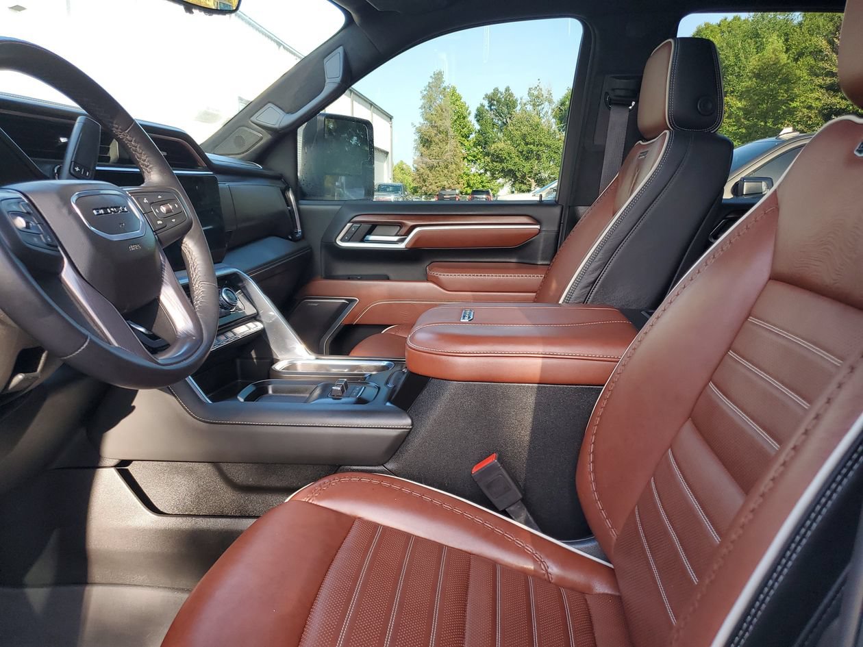 Used 2025 GMC Sierra 3500 Denali Ultimate AWD/4WD image 19