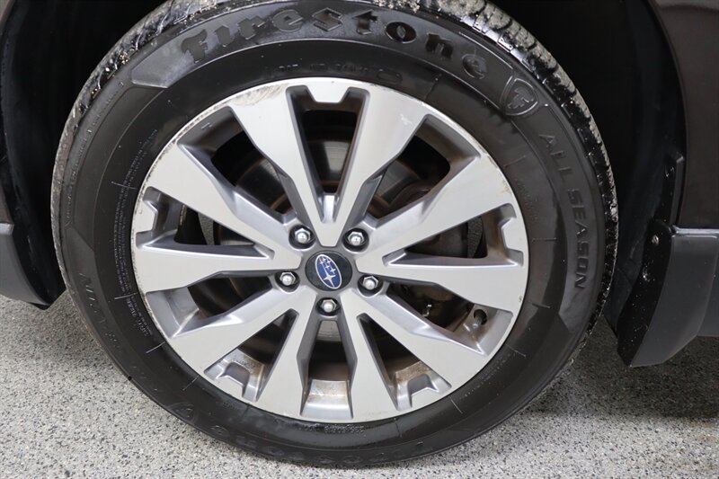 Used 2017 Subaru Outback 3.6R Touring AWD/4WD image 31