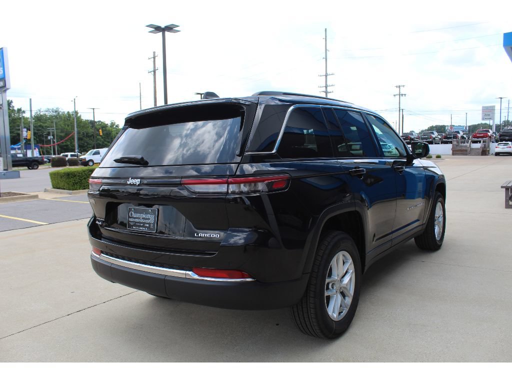 New 2026 Jeep Grand Cherokee Laredo X AWD/4WD image 5