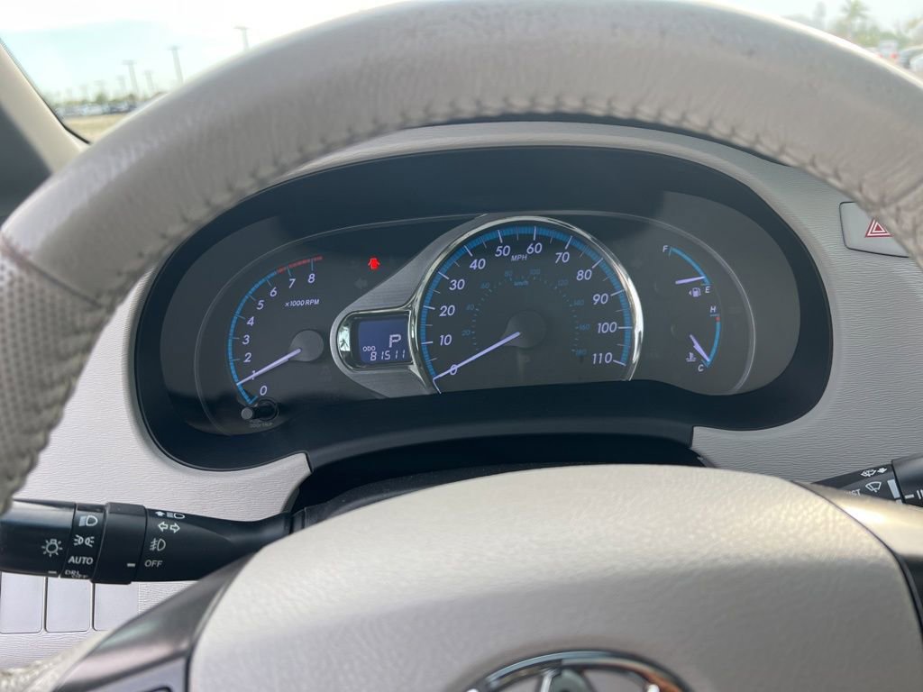 Used 2014 Toyota Sienna XLE image 50