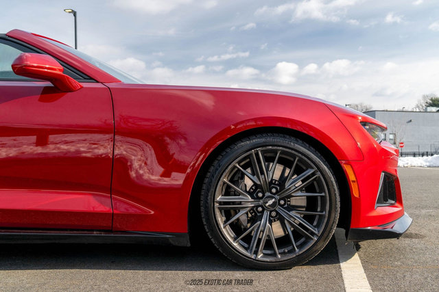 Used 2019 Chevrolet Camaro ZL1 image 11