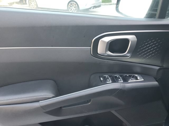 Certified 2023 Kia Sorento EX AWD/4WD image 20