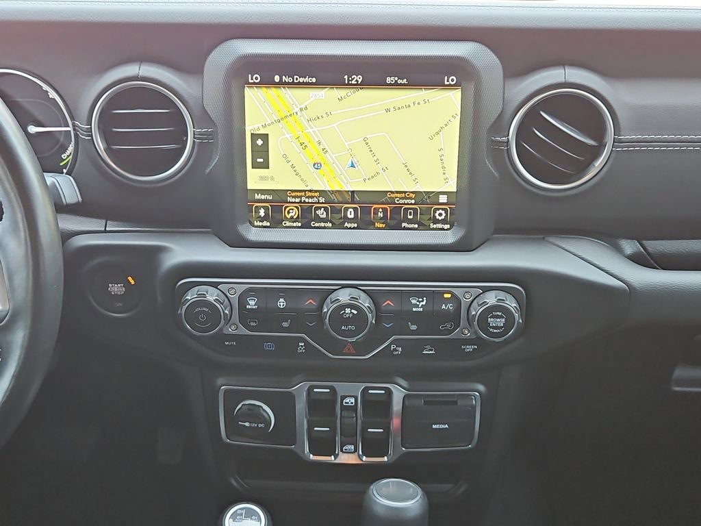 Used 2023 Jeep Wrangler Unlimited Sahara w/ Cold Weather Group AWD/4WD image 20