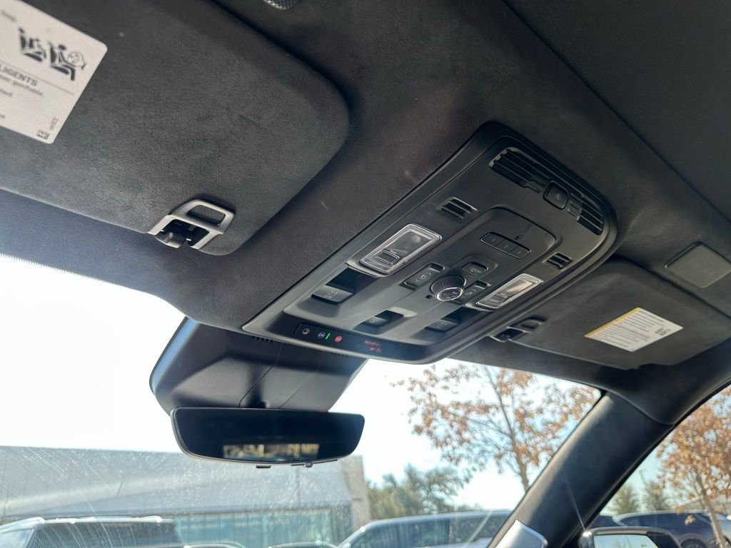 Used 2023 Cadillac Escalade ESV Premium Luxury Platinum image 36