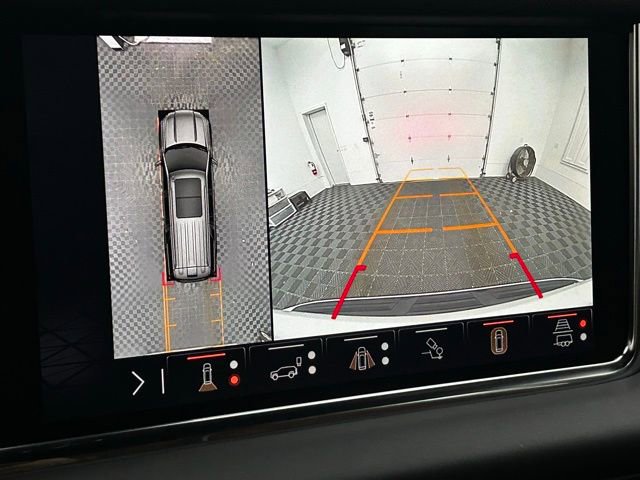 Used 2024 GMC Yukon XL Denali Ultimate image 6