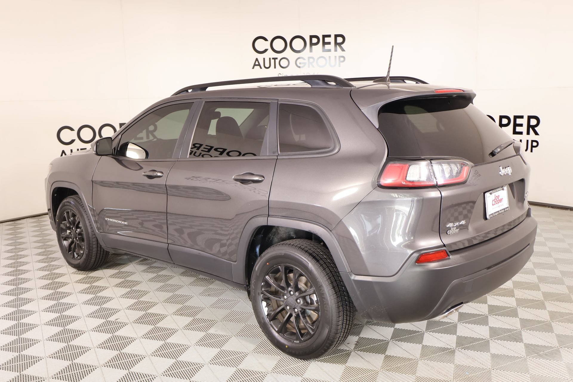 Used 2022 Jeep Cherokee Latitude Lux AWD/4WD image 22