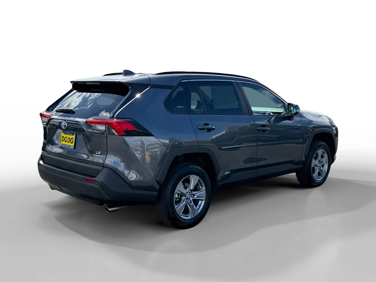 Used 2024 Toyota RAV4 LE AWD/4WD image 5