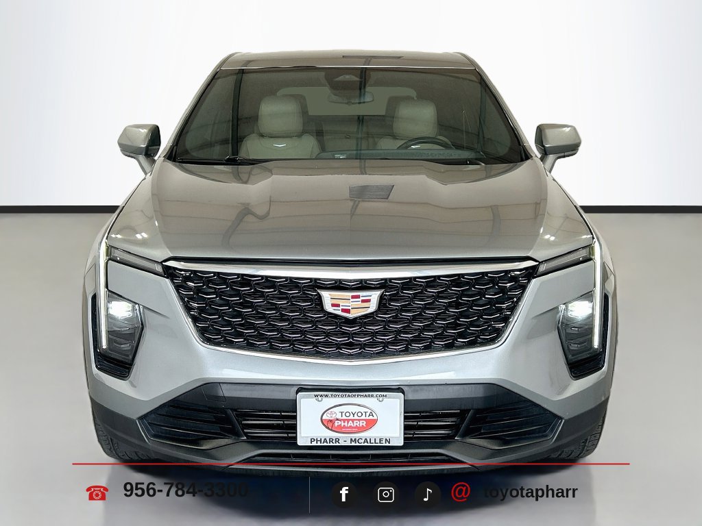 Used 2024 Cadillac XT4 Luxury FWD image 2