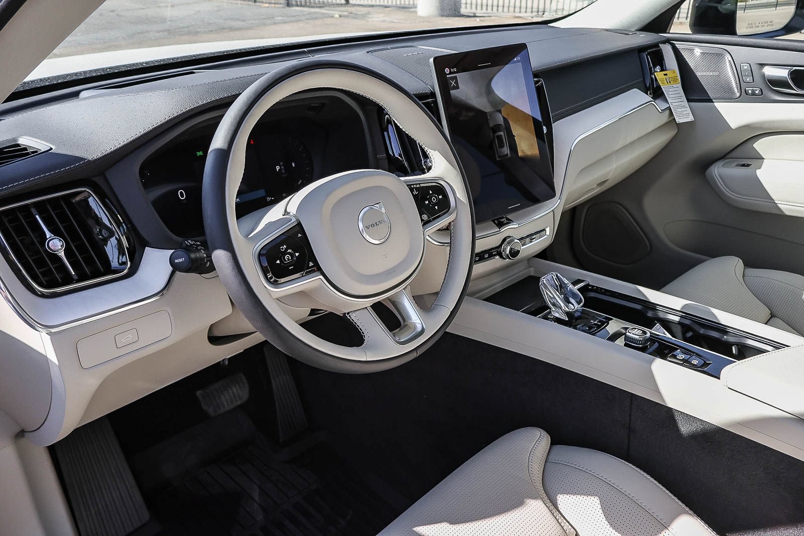 New 2026 Volvo XC60 B5 Ultra AWD/4WD image 27
