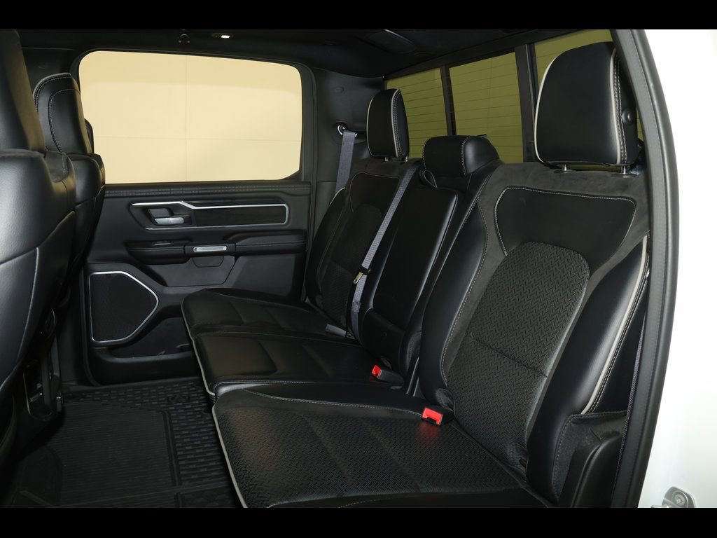 Used 2022 RAM 1500 Laramie AWD/4WD image 32