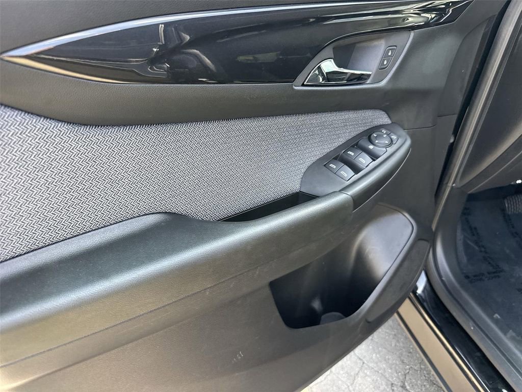 Used 2025 Chevrolet TrailBlazer LT FWD image 19