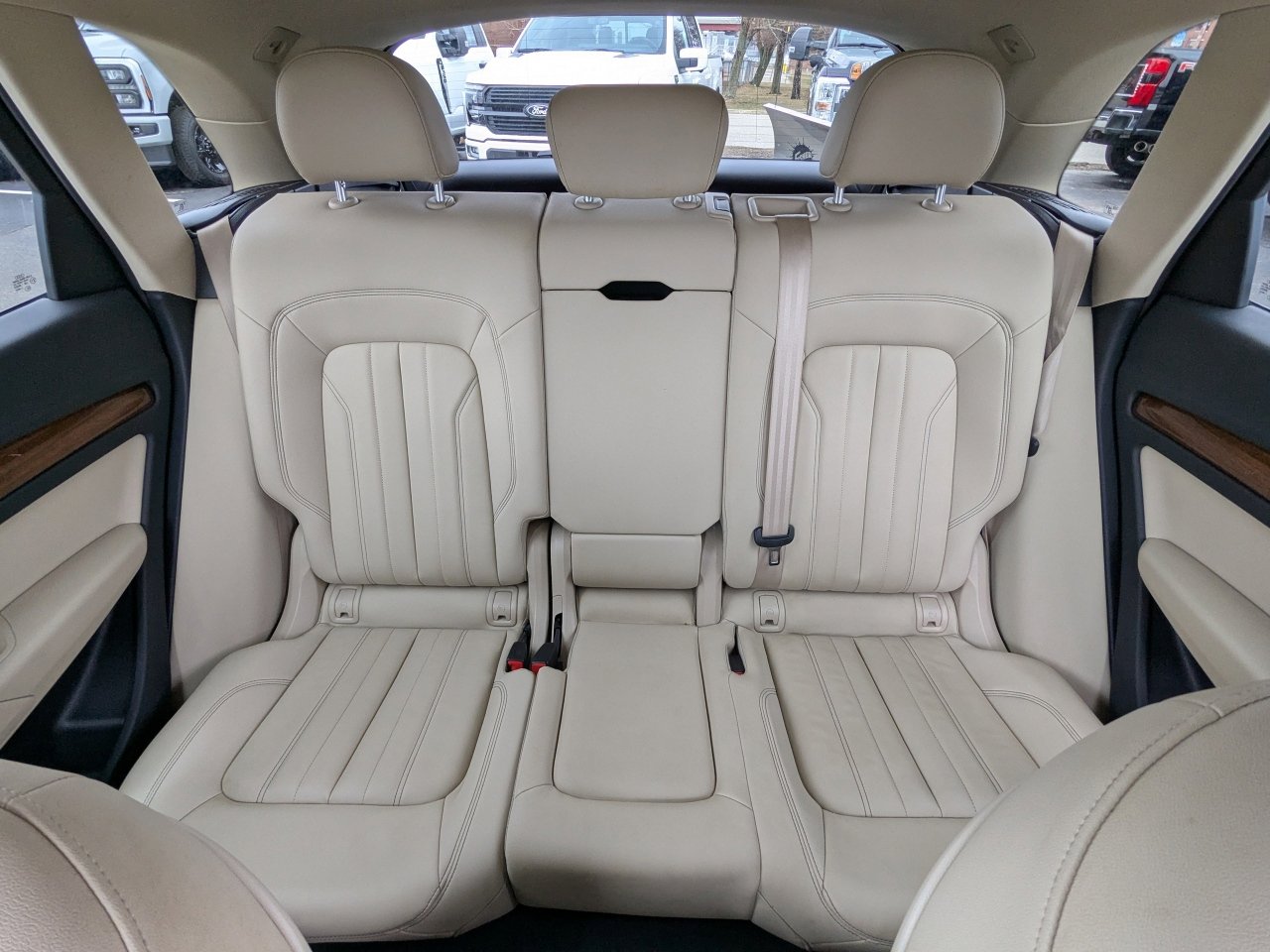 Used 2021 Audi Q5 Premium image 16