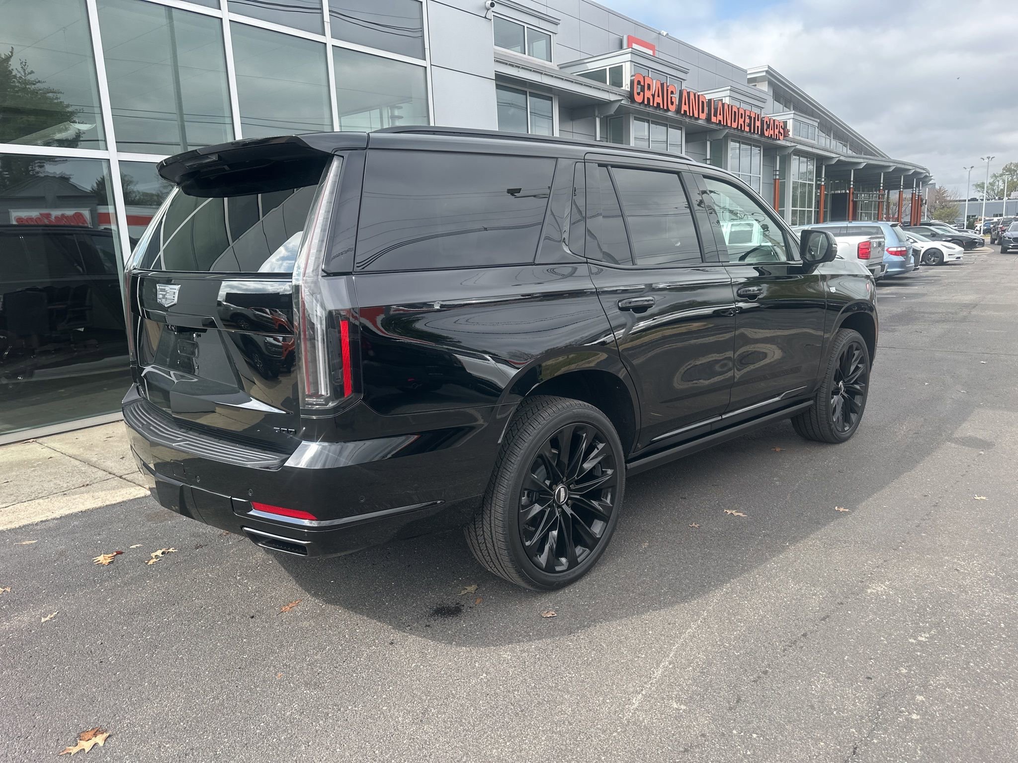 Used 2026 Cadillac Escalade Platinum Sport w/ LPO, ONYX Package AWD/4WD image 22