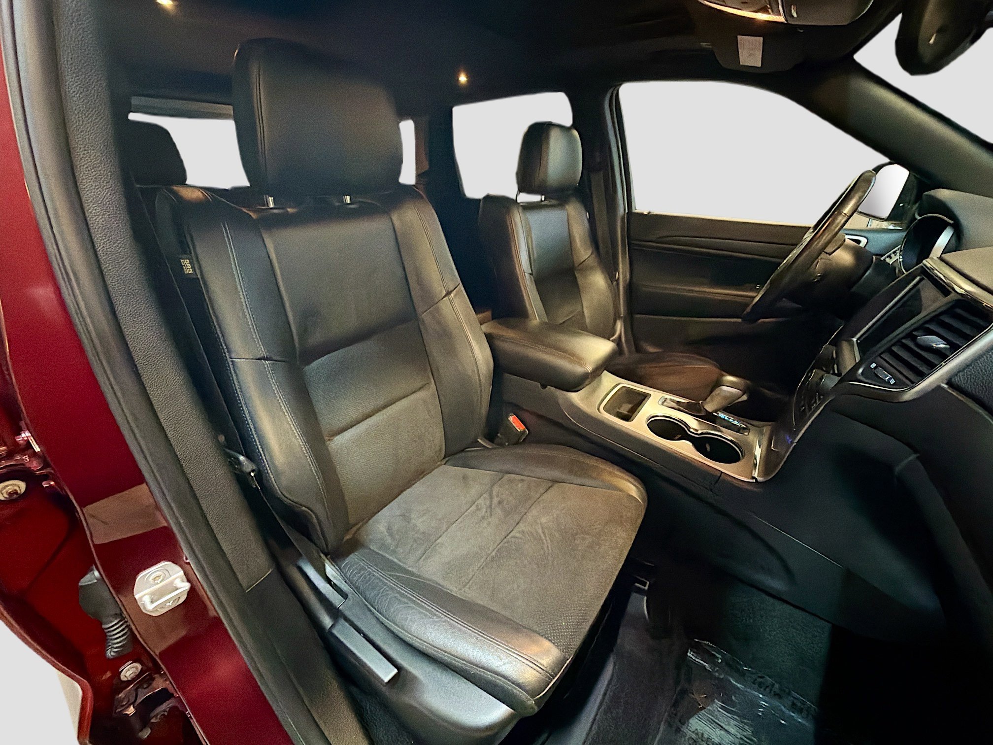 Used 2018 Jeep Grand Cherokee Altitude image 33