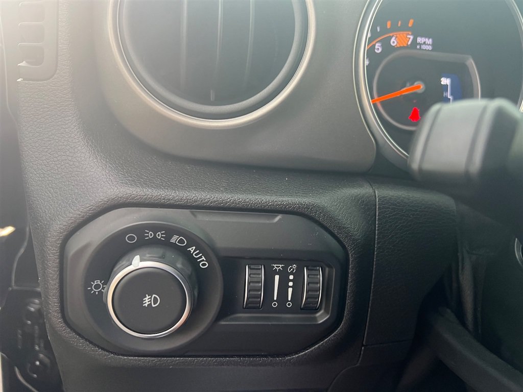 Used 2020 Jeep Wrangler Unlimited Sport S AWD/4WD image 29