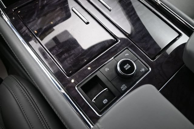 Used 2020 Lincoln Navigator Reserve w/ Luxury Package AWD/4WD image 19