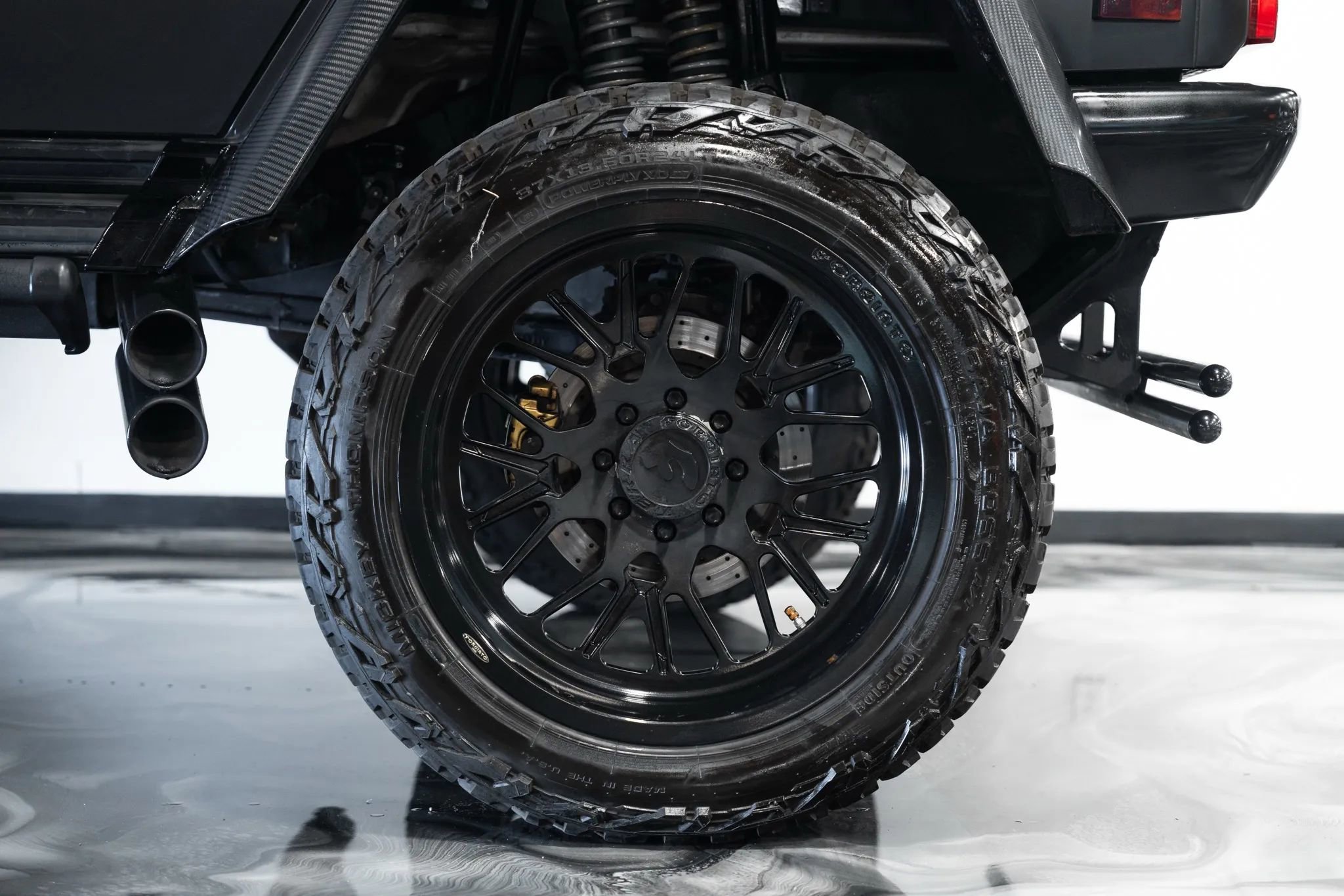 Used 2017 Mercedes-Benz G 550 Squared image 36