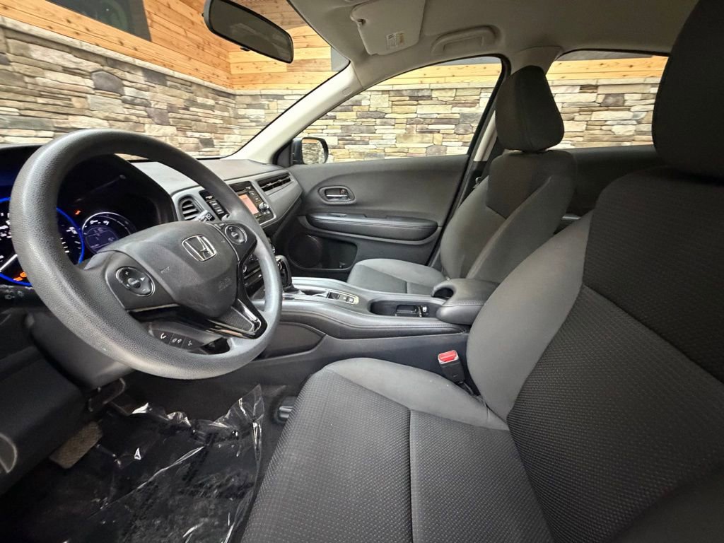 Used 2020 Honda HR-V LX image 12